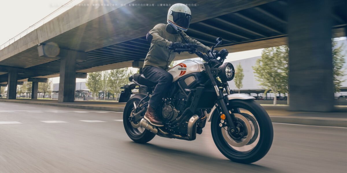 XSR700 復古金屬質感 現代性能靈魂