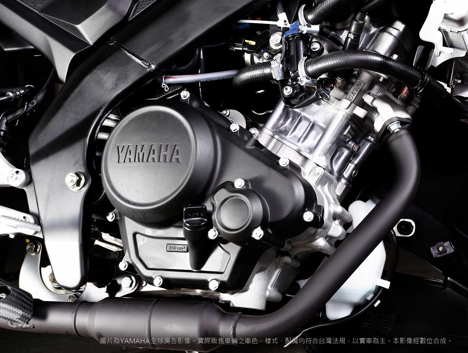 YAMAHA YZF-R15 155c.c. 水冷高性能引擎